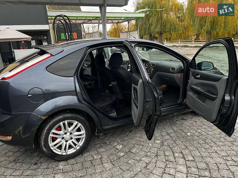Хэтчбек Ford Focus 2010 в Тернополе