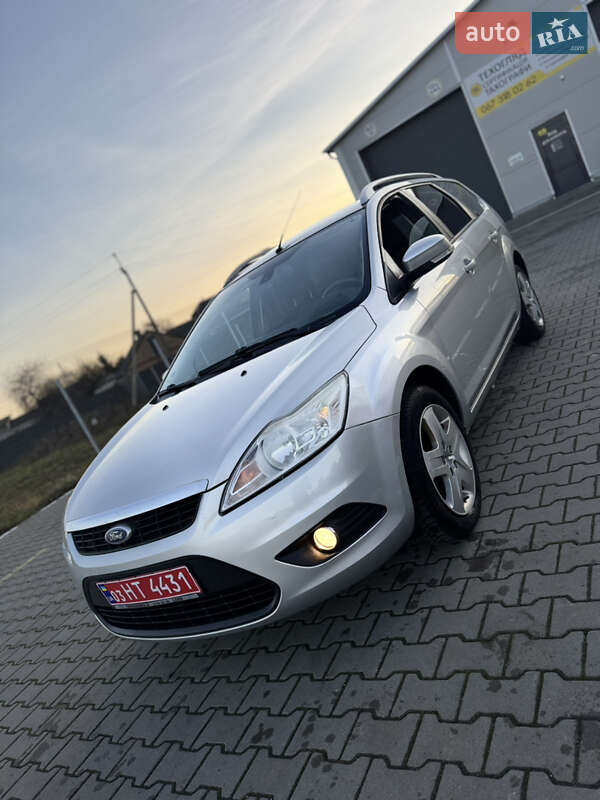 Универсал Ford Focus 2008 в Нововолынске