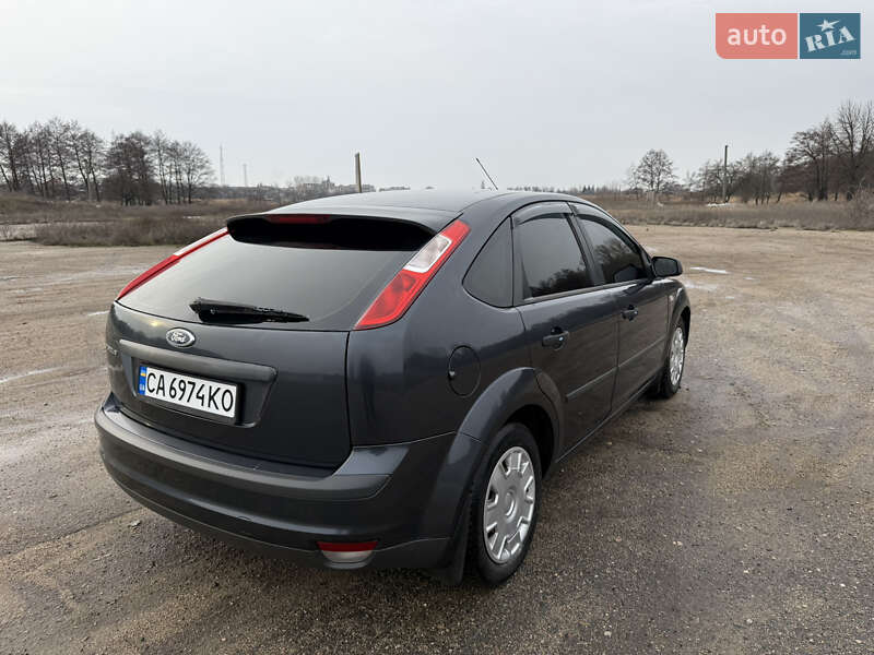 Хэтчбек Ford Focus 2005 в Кропивницком