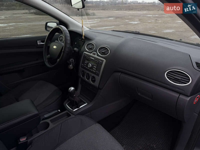 Хэтчбек Ford Focus 2005 в Кропивницком