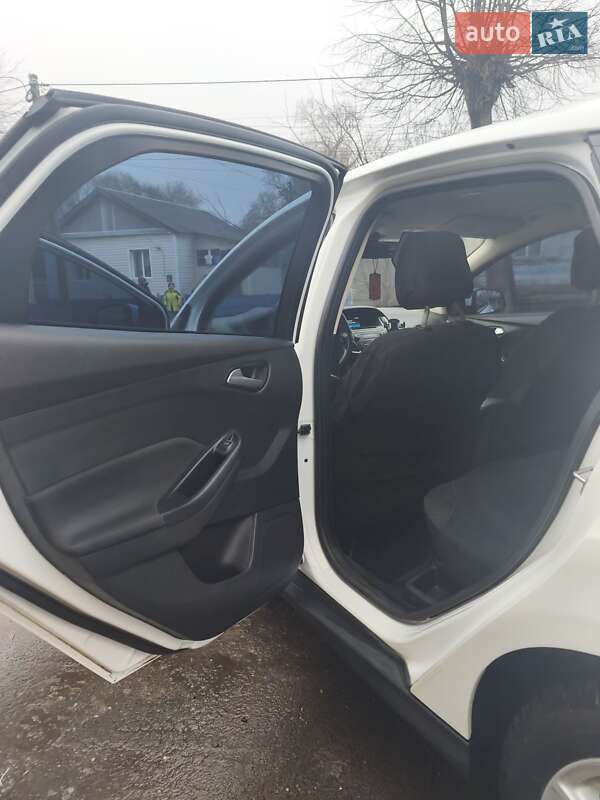 Хэтчбек Ford Focus 2017 в Глухове фото 9 Хэтчбек Ford Focus 2017 в Глухове