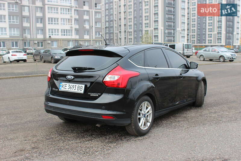 Хэтчбек Ford Focus 2014 в Киеве
