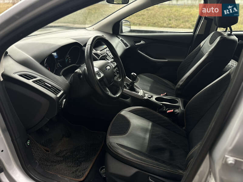 Хэтчбек Ford Focus 2012 в Киеве