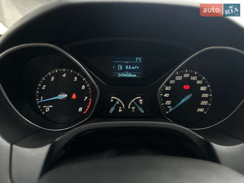 Хэтчбек Ford Focus 2012 в Киеве