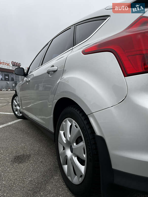 Хетчбек Ford Focus 2014 в Києві фото 13 Хетчбек Ford Focus 2014 в Києві