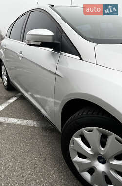 Хэтчбек Ford Focus 2014 в Киеве