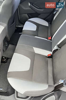 Хэтчбек Ford Focus 2014 в Киеве
