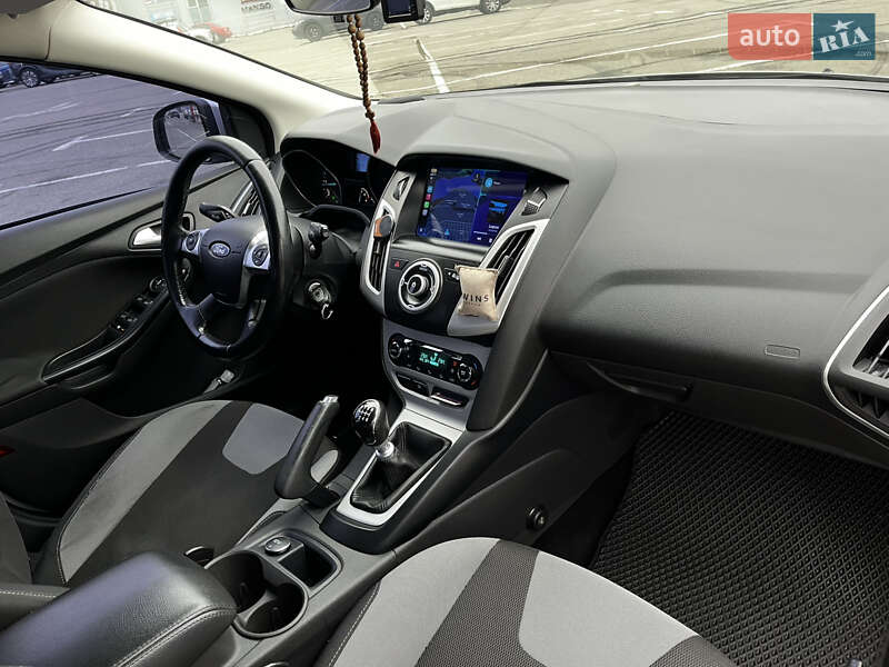 Хетчбек Ford Focus 2014 в Києві фото 51 Хетчбек Ford Focus 2014 в Києві