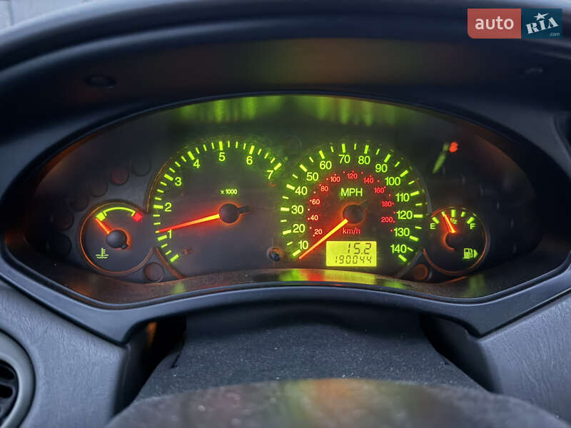 Седан Ford Focus 2002 в Киеве