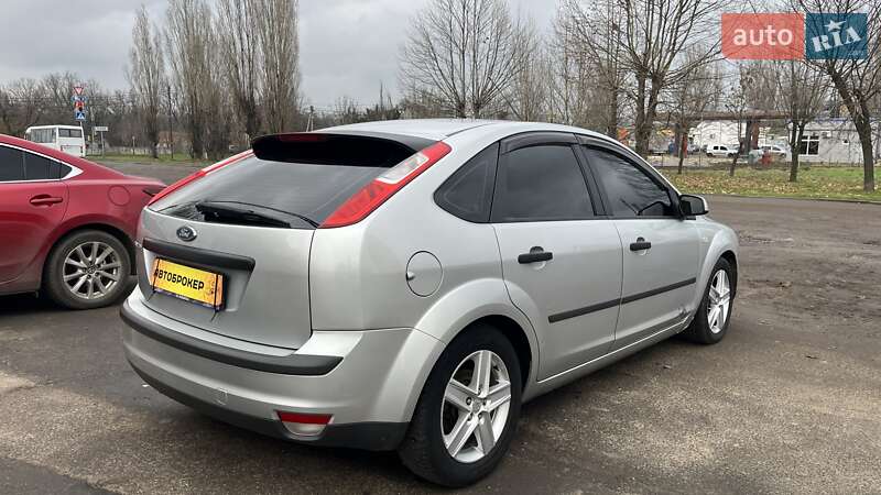 Хэтчбек Ford Focus 2006 в Николаеве