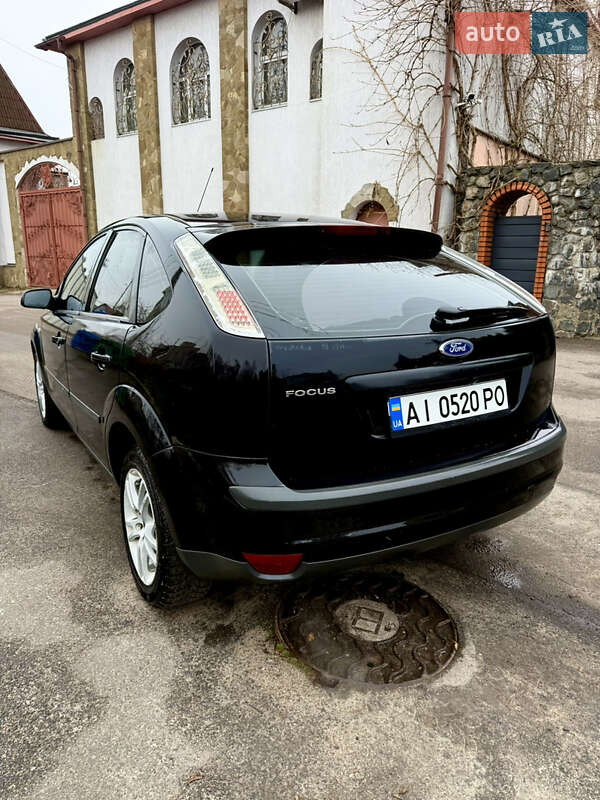 Хэтчбек Ford Focus 2006 в Киеве