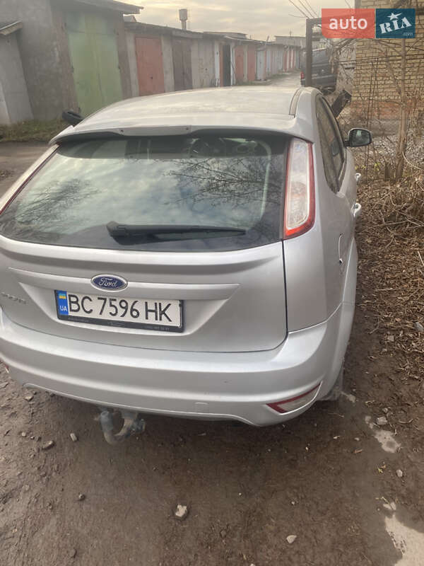 Хэтчбек Ford Focus 2008 в Бродах