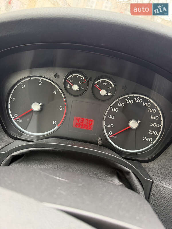 Универсал Ford Focus 2010 в Киеве