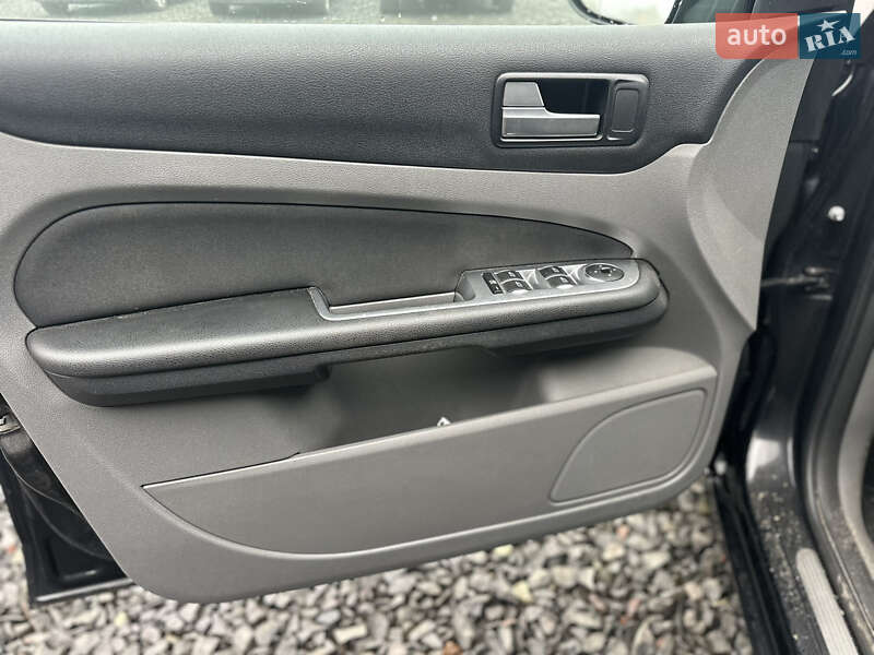 Хэтчбек Ford Focus 2009 в Луцке