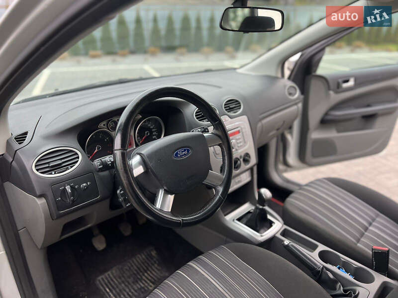 Универсал Ford Focus 2009 в Ромнах