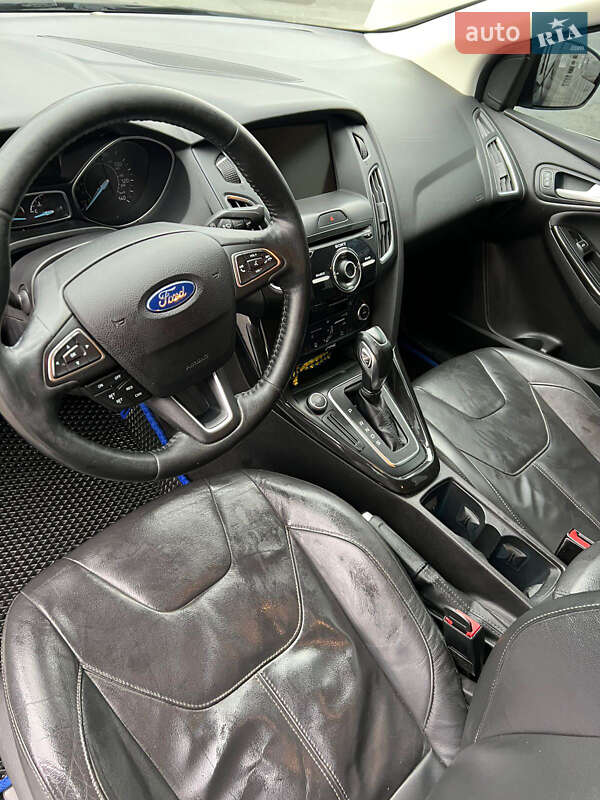 Седан Ford Focus 2015 в Киеве фото 14 Седан Ford Focus 2015 в Киеве