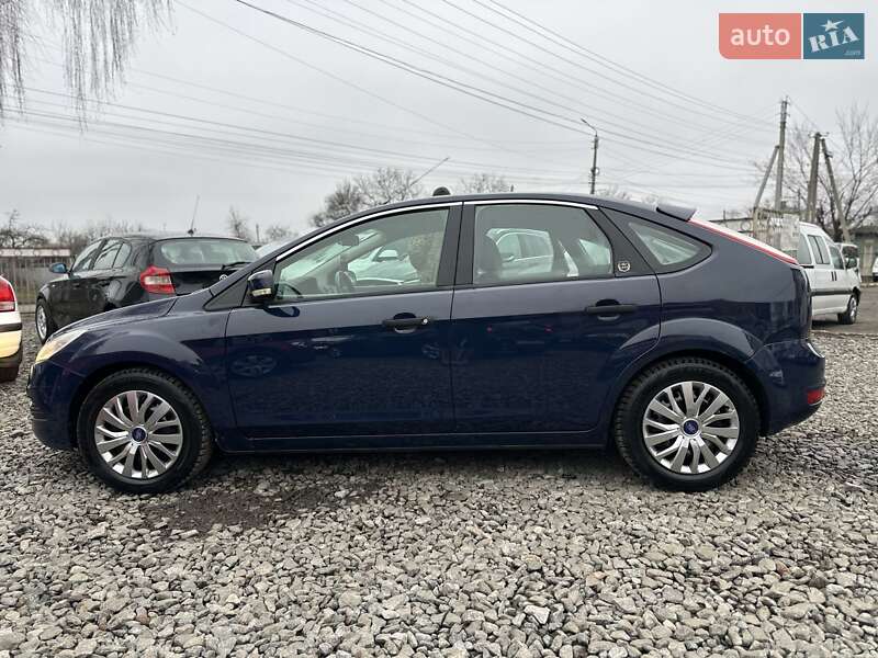 Хэтчбек Ford Focus 2010 в Смеле