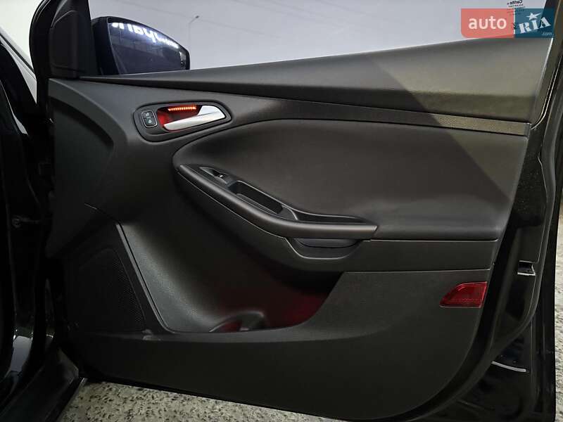 Седан Ford Focus 2015 в Львове