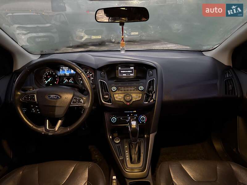 Седан Ford Focus 2015 в Львове