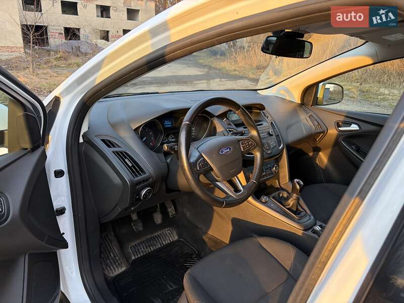 Хэтчбек Ford Focus 2016 в Львове