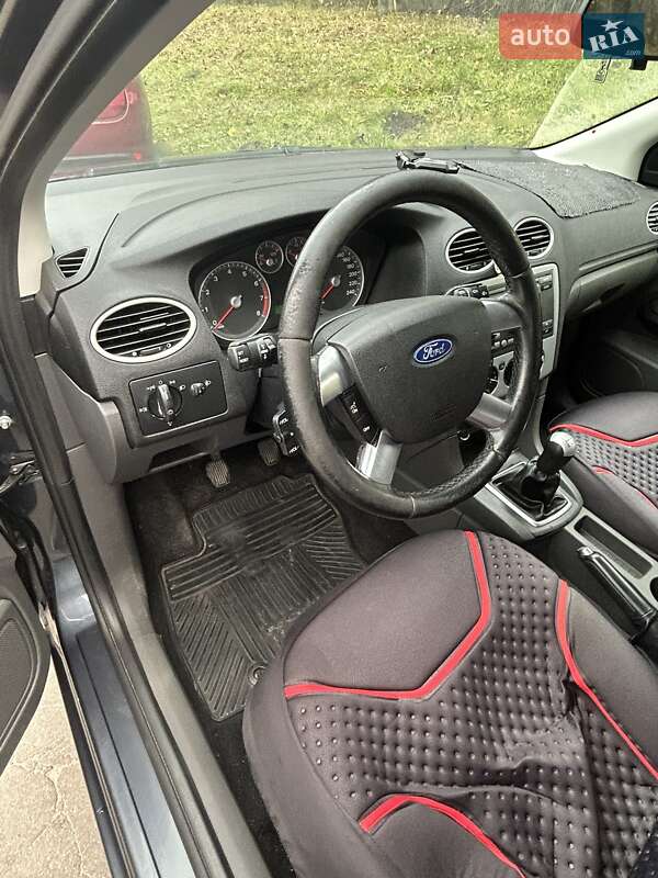 Хэтчбек Ford Focus 2006 в Львове