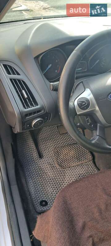 Седан Ford Focus 2012 в Днепре