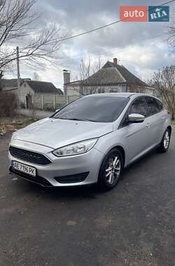 Хэтчбек Ford Focus 2015 в Новоалександровке