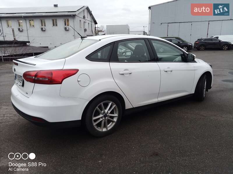 Седан Ford Focus 2015 в Киеве