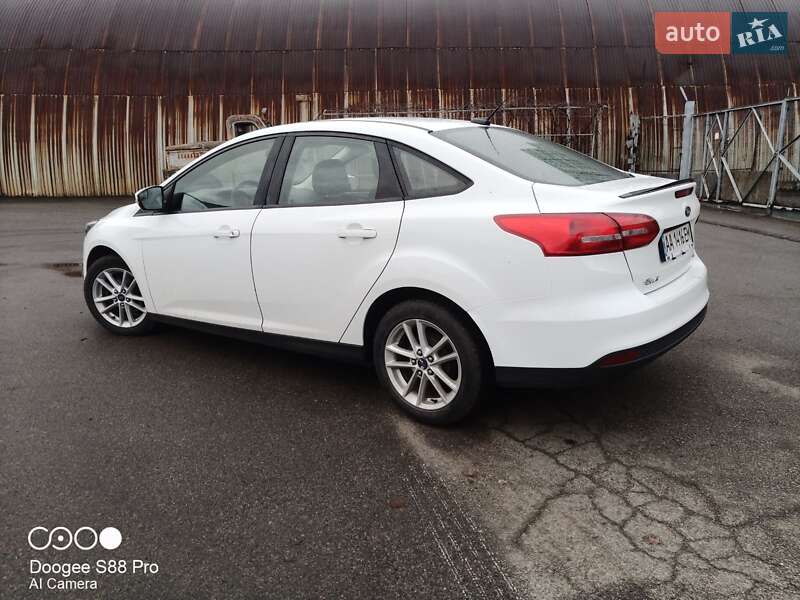 Седан Ford Focus 2015 в Киеве
