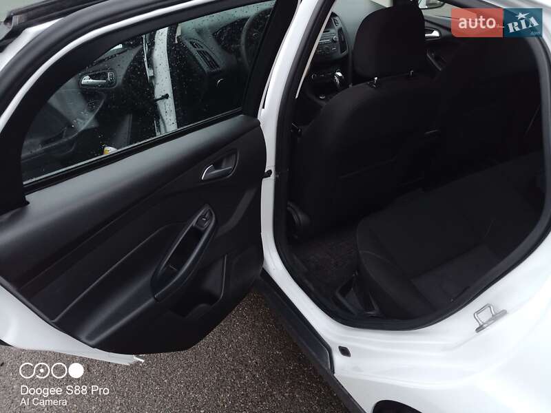 Седан Ford Focus 2015 в Киеве