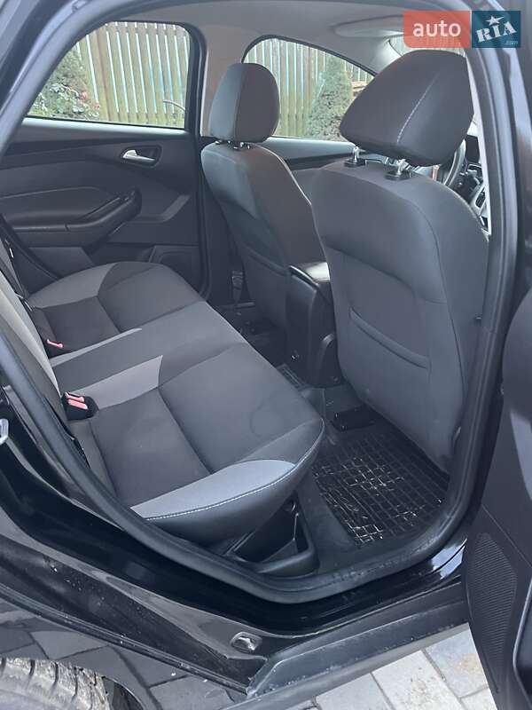 Седан Ford Focus 2014 в Львові