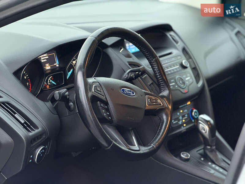 Седан Ford Focus 2015 в Запоріжжі