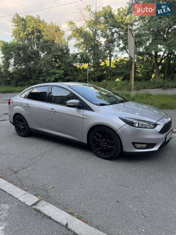 Седан Ford Focus 2016 в Києві