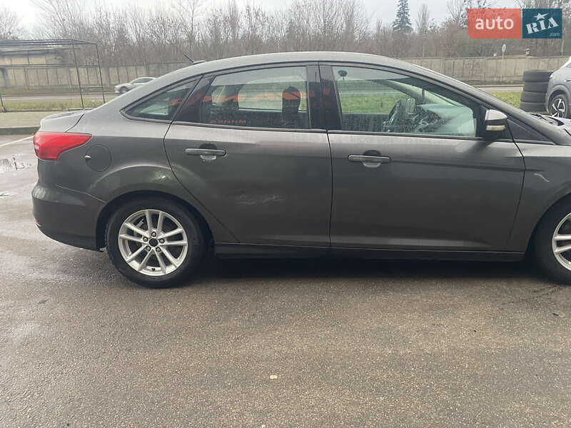 Седан Ford Focus 2016 в Києві