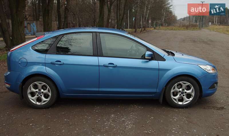 Хэтчбек Ford Focus 2010 в Ворзеле
