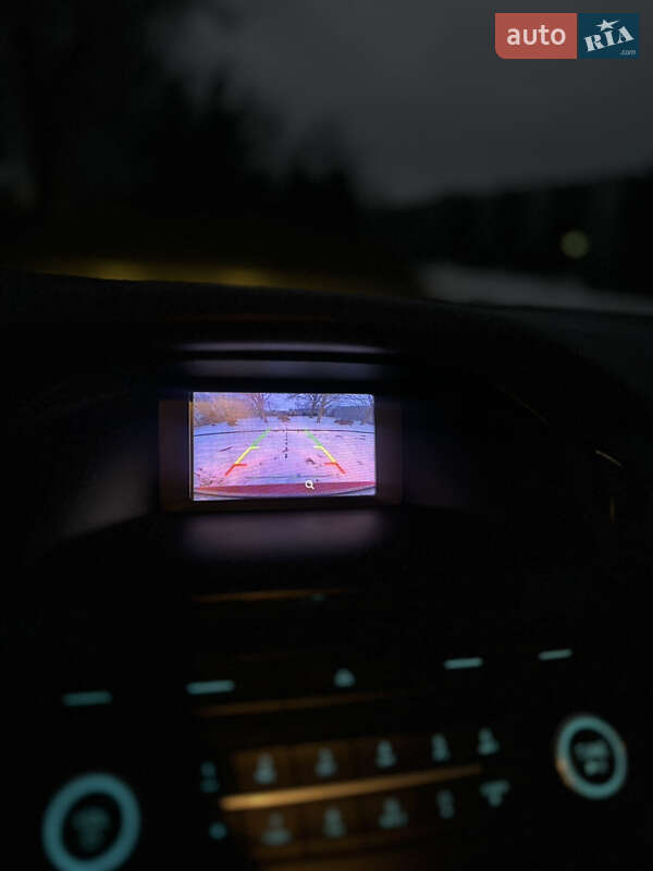 Седан Ford Focus 2015 в Дніпрі