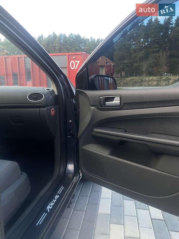 Хетчбек Ford Focus 2007 в Львові фото 8 Хетчбек Ford Focus 2007 в Львові