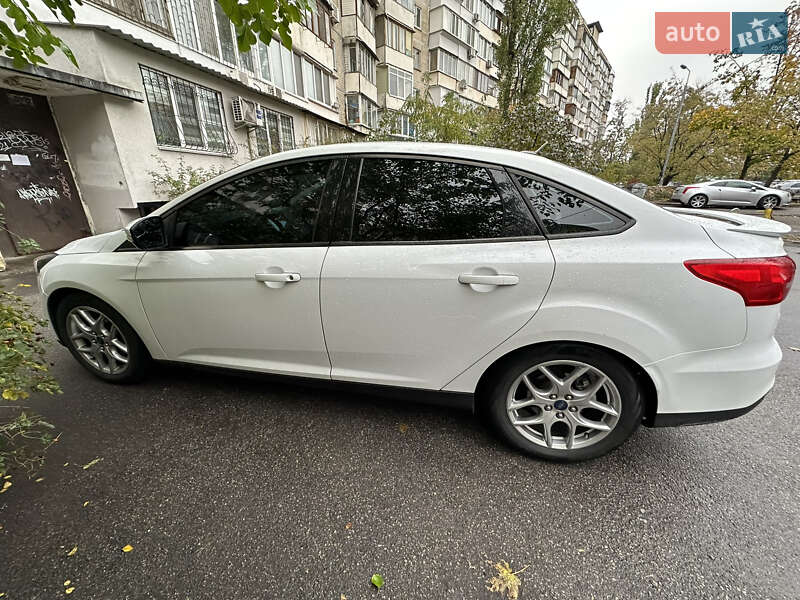 Седан Ford Focus 2015 в Павлограді
