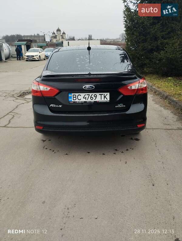 Седан Ford Focus 2013 в Золочеві