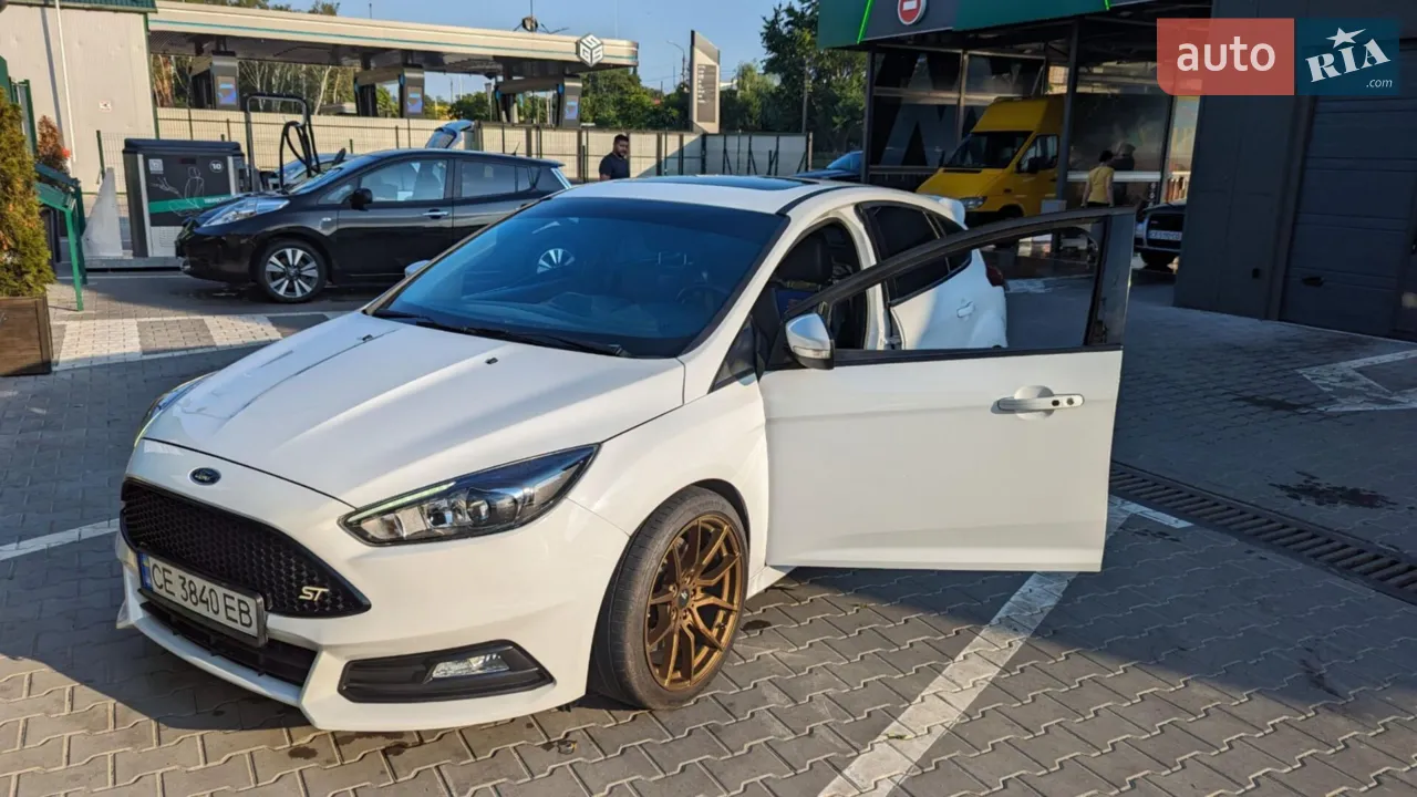 2015 Ford Focus - мініатюра 9