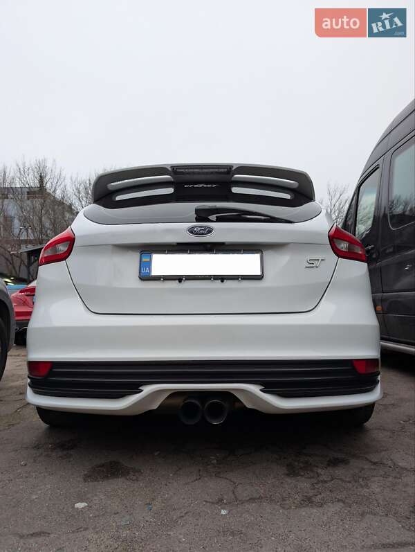 Хетчбек Ford Focus 2016 в Києві