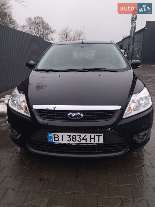 Хэтчбек Ford Focus 2010 в Полтаве