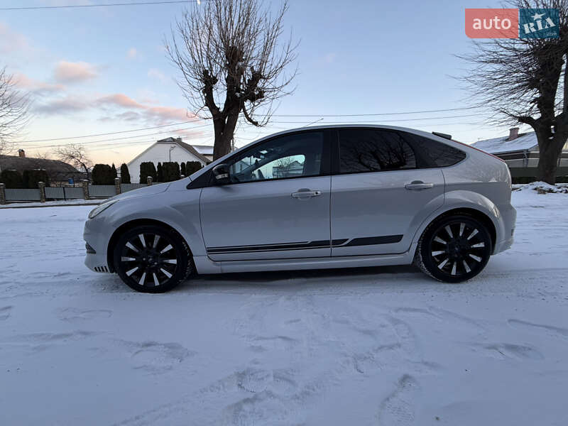 Хетчбек Ford Focus 2010 в Чернівцях