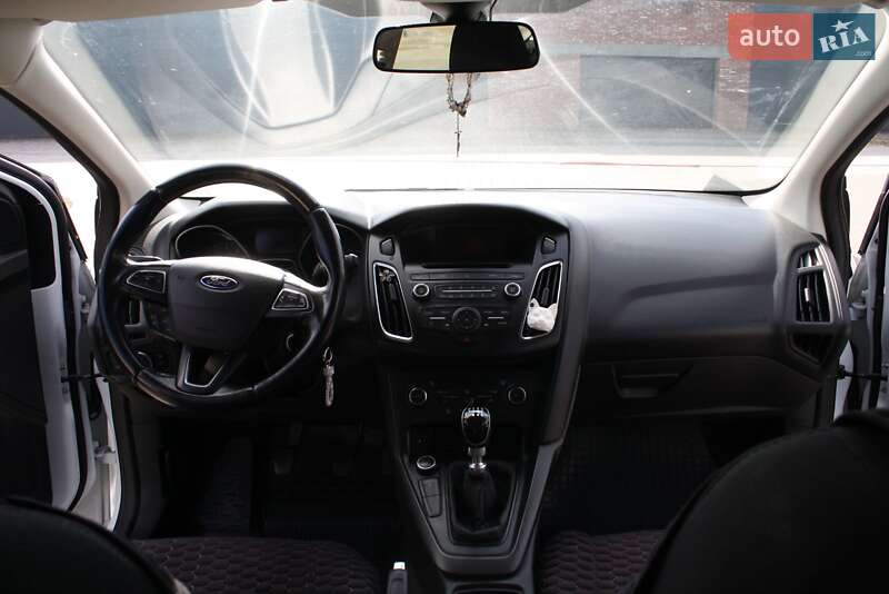 Хетчбек Ford Focus 2016 в Хмельницькому