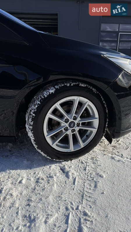 Хетчбек Ford Focus 2017 в Полтаві фото 5 Хетчбек Ford Focus 2017 в Полтаві