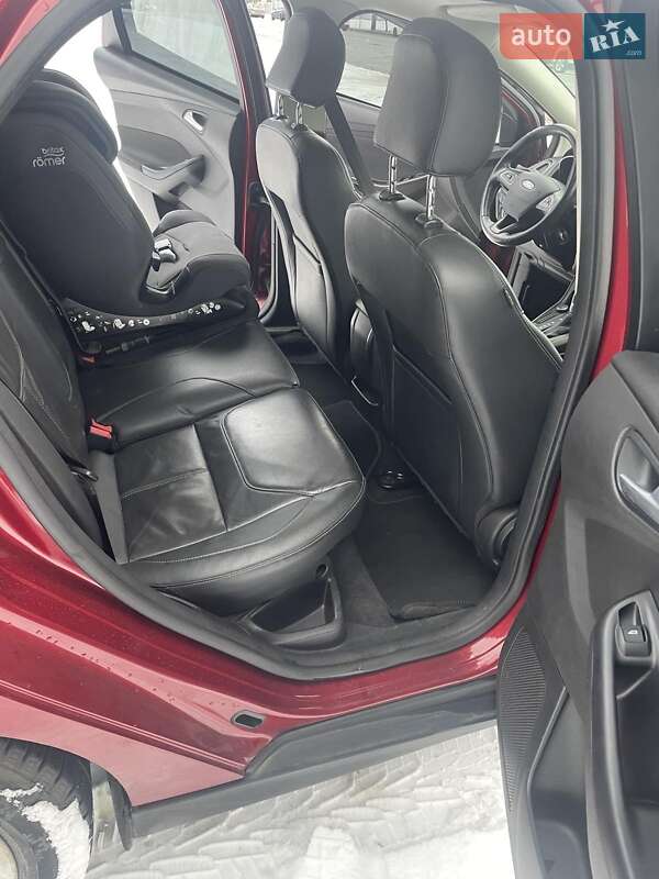Седан Ford Focus 2015 в Києві