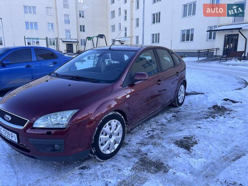 Хетчбек Ford Focus 2005 в Золочеві