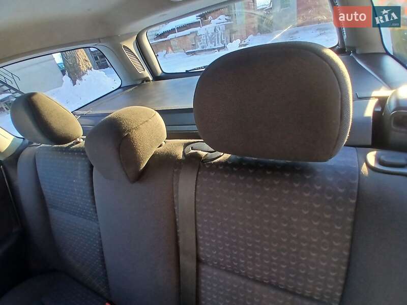 Универсал Ford Focus 2004 в Тернополе фото 106 Универсал Ford Focus 2004 в Тернополе