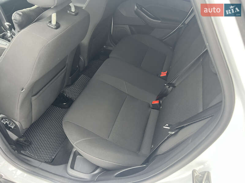 Хэтчбек Ford Focus 2015 в Киеве