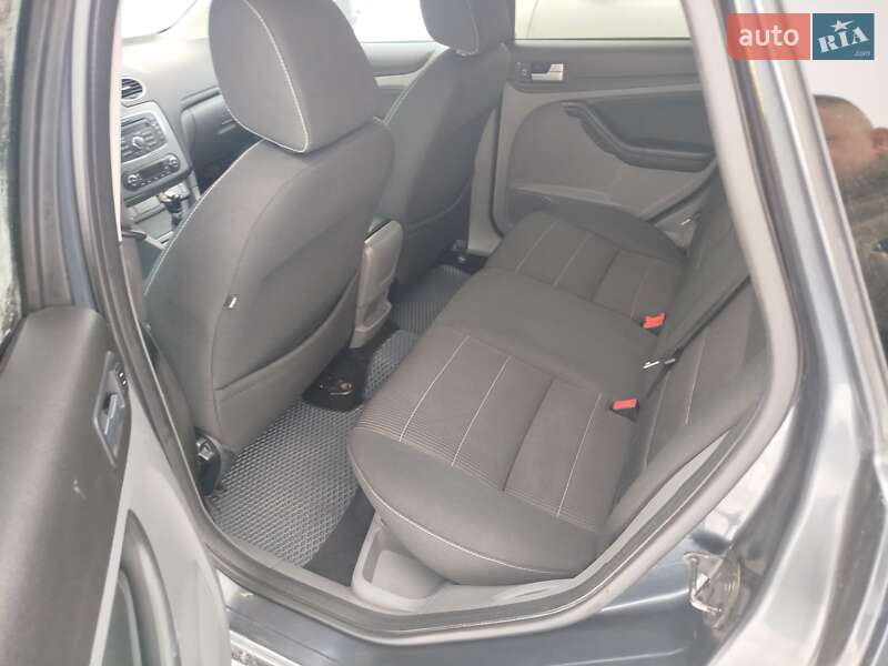 Универсал Ford Focus 2010 в Бурштыне